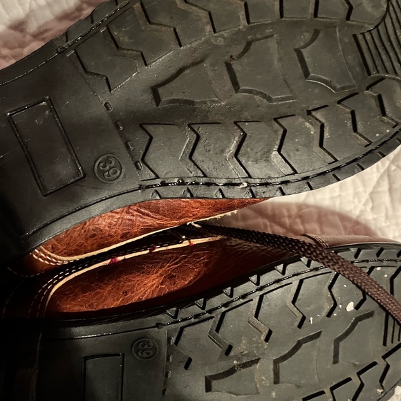 Makario’s boots - Picture 4 of 4